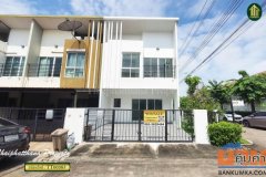 ทาวน์โฮมหลังมุม รีโนเวทใหม่ หมู่บ้าน ซิตี้เซนส์ บางนา กม.10 (Citysense Bangna)ราคาพิเศษ