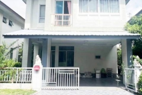 บ้านแฝด พร้อมพัฒน์ พรีวา ถนนปัญญาอินทรา คลองสามวา