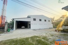 โกดังลำลูกกาคลอง 3 เพิ่งรีโนเวทใหม่ สภาพพร้อมใช้งาน 200 ตรว