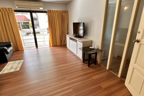 ให้เช่าคอนโดใกล้สถานีเตาปูน/กรุงเทพอภิวัฒน์