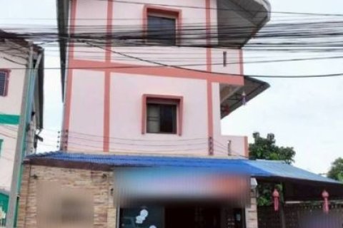 กิจการหอพัก ซ.ชมจันทร์ ต.ป่าแดด ใกล้เซ็นทรัล แอร์พอร์ต 5 นาที ย่านชุมชน คนอยู่อาศัยเยอะ ผู้เช่าอยู่ตลอด