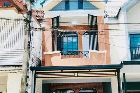 หมู่บ้านเลิศอุบล รามอินทรา คุ้มค่า น่าอยู่ เหมือนใหม่ทุกมุม ตกแต่งครบพร้อมอยู่