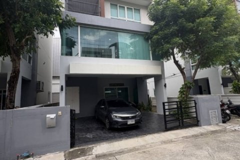 ขายโฮมออฟฟิศ 4 ชั้น ติดถนนใหญ่กิ่งแก้ว – The Terminal สุวรรณภูมิ จังหวัดสมุทรปราการ