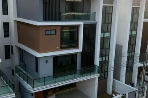 ให้เช่าโฮมออฟฟิศใหม่ 4 ชั้น 440 ตรม. เดอะเบสท์ กิ่งแก้ว-สุวรรณภูมิ ถนนกิ่งแก้ว 19 ใกล้สนามบินสุวรรณภูมิ