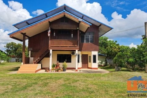 ขายบ้านพร้อมที่ดิน ติดถนนใหญ่ 4 เลน ทำเลทอง อำเภอเมือง จังหวัดเชียงราย