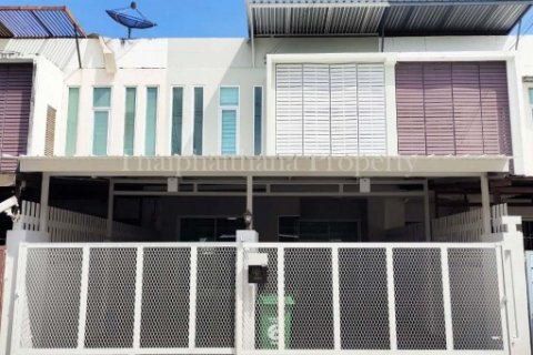 หมู่บ้าน เดอะ ไลฟ์ บางนา ทาวน์เฮ้าส์หน้ากว้าง ทำเลดี รีโนเวทใหม่ ใกล้เมกะ บางนา