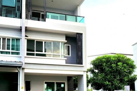 ขายด่วน ทาวน์โฮมย่านวัชรพล ม.เดอะริคโค่ ทาวน์@วัชรพล ซ.ร่วมมิตรพัฒนา(ห้าแยกวัชรพล)