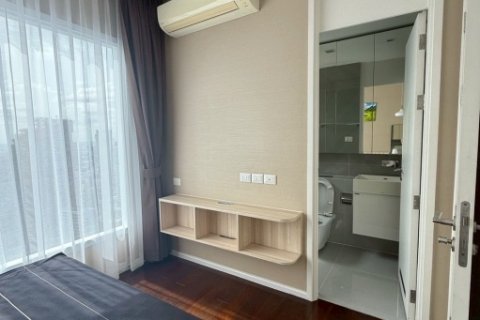 ให้เช่าราคาถูก คอนโดใหม่ The Saint Residences 2-Bed ชั้นสูง ห้องสวย ระเบียงตะวันออก