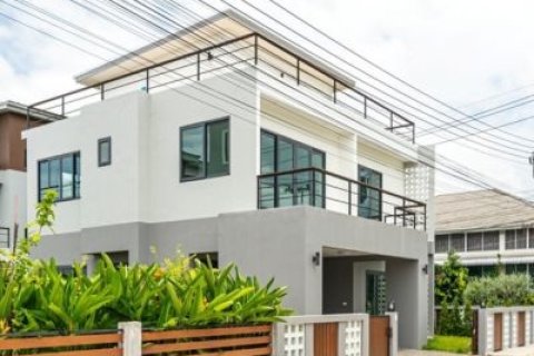 บ้านในโครงการชญยลวิว สุเทพ เหมาะทำออฟฟิศมาก ติดแอร์ทุกห้อง ม่านทั้งหลัง ทำเลใกล้ ม.เชียงใหม่ 8 นาที