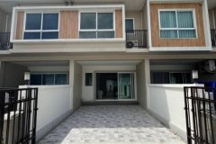 ให้เช่าบ้านทาวน์โฮม 2 ชั้น ( มือหนึ่ง ) โนโววิลล์ คลอง 1 ซอย รังสิต - นครนายก 19 20 ตร.ว. ธัญบุรี ใกล้เซียร์รังสิต