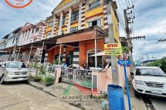 ขายตึก3ชั้นพร้อมโกดัง ขนาด145.8ตรว. หลังมุม โครงการแลนด์ แอนด์ แฟคทอรี่เฮ้าส์ ซ.เพชรเกษม95