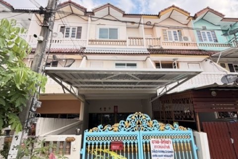 ให้เช่าทาวเฮ้าส์ 3 ชั้น หมู่บ้าน สินทวีแกรนด์วิลเลจน์ รีโนเวท บ้านพร้อมอยู่ บ้านเปล่า โทร 081-821-8151