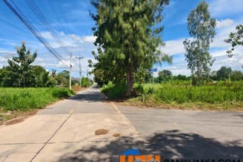 ขายที่ดิน บ้านน้ำซับ ต.นาวังหิน พนัสนิคม ใกล้ตลาดน้ำ 3 วัง ยกแปลง 5-3-2 ไร่ เพียง 3.2 ล้านบาท ฟรีโอน
