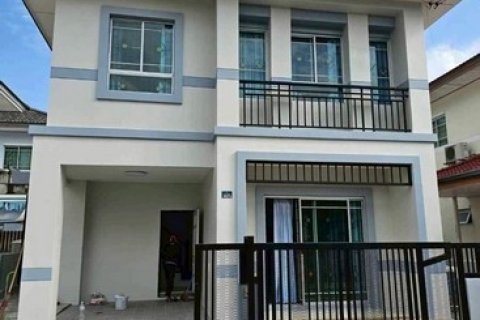 LV53277 ขาย บ้านเดี่ยว 2 ชั้น มือสอง สวยแบบนางฟ้า ทำเลทอง สุดคุ้ม หมู่บ้านพร้อมพัฒน์ 2 ทางเข้าออกได้หลายทาง เดินทางสะดวก