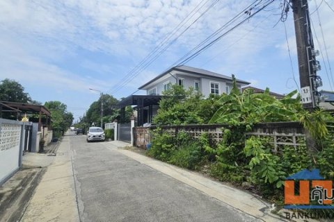 บ้าน - 2700000 บาท. 2 ห้องนอน ขนาด = 60 ตร.วา ใกล้ เมกะบางนา ออกแบบสวยงาม -