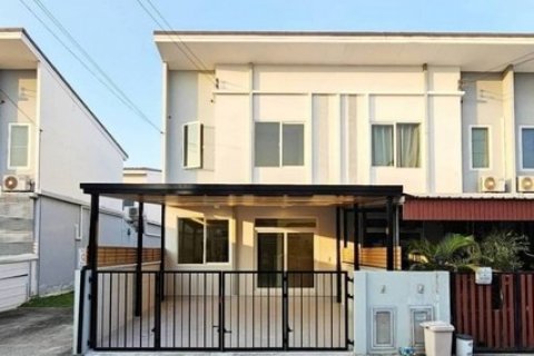 ขายทาวน์โฮม GUSTO Town Home เพชรเกษม-ทวีวัฒนา หลังริม ใกล้สนามหลวง 2 ทำเลดี