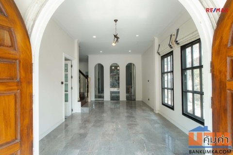 ขายบ้านแฝดรีโนเวท รติรมย์3 ซอยสวนผัก32 บางกรวย ใกล้ทางด่วนศรีรัชและ Central Westville
