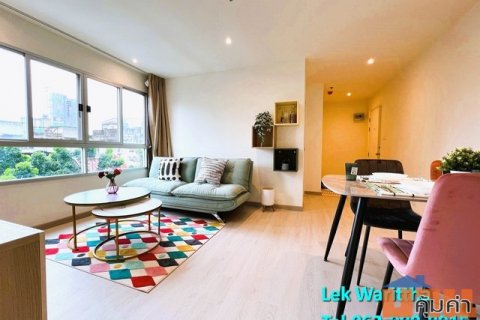 ให้เช่า คอนโด เพิ่งรีโนเวทใหม่ สวยพร้อมเข้าอยู่ Lumpini ville Ramkhamhaeng 60/2