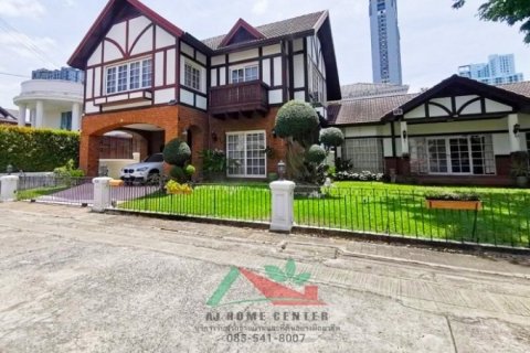 ขายบ้านเดี่ยว133.3ตรว. หลังมุม ม.สุขุมวิท การ์เด้นซิตี้ ซ.สุขุมวิท79 ทำเลดี ราคาพร้อมคุย .
