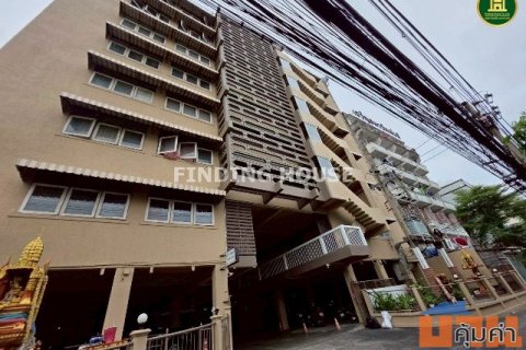 ขายอพาร์ทเม้นท์ 8 ชั้น 125 ห้อง ใจกลางเมืองซอยรางน้ำ (ใกล้อนุสาวรีย์ชัยฯ)