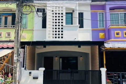 หมู่บ้านเคซี รามอินทรา 2 ถนนเมน เฟอร์นิเจอร์ครบ ตกแต่งใหม่พร้อมอยู่