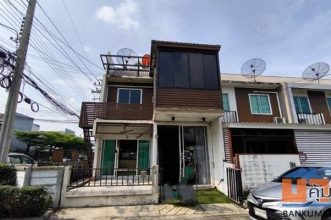 ขายทาวน์เฮ้าส์หมู่บ้านเดอะคัลเลอร์ แจ้งวัฒนะ- ติวานนท์ เฟส 2 ถ.ติวานนท์ ต.บ้านใหม่ อ.ปากเกร็ด จ.นนทบุรี