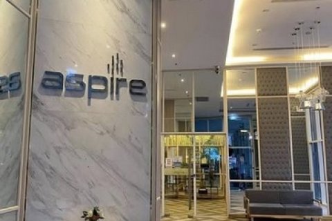ให้เช่า คอนโด Aspire Erawan Tower B ห่าง BTS ช้างเอราวัณ เพียง 1 เมตร! ออกจากคอนโดเจอทางขึ้น BTS ทันที