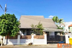 ใหญ่มาก เฟอร์ครบ ดูโฮม บางบัวทอง ลำโพ ให้เช่าบ้านเดี่ยว 2 ชั้น 56ตรว. 165ตรม. 3นอน 2น้ำ 1จอดรถ 2แอร์ หน้าถนนกว้าง