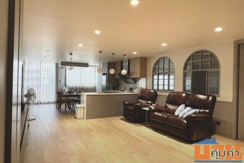 ขายคอนโด 2 ห้องนอน Supalai Place สุขุมวิท 39 พื้นที่ 125 ตร.ม. ห้องมุม วิวโล่ง รีโนเวทใหม่