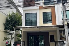 ให้เช่าทาวน์โฮม 3 ชั้น หลังริม หน้าสวน 3 ห้องนอน โครงการซิกเนเจอร์ วิภาวดี 60 SIXNATURE VIBHAVADI 60 เฟอร์พร้อมอยู่