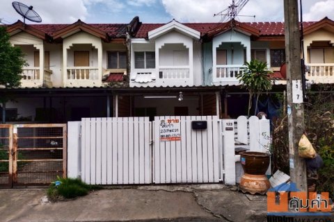 ขายทาวน์เฮ้าส์ หมู่บ้านนักกีฬาแหลมทอง ซอย 3 เนื้อที่ 23.7 ตร.ว. 2 ชั้น 2 นอน 1 น้ำ