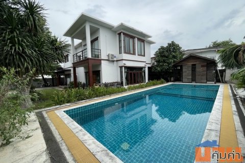 P888 ขาย บ้านเดี่ยว ตกแต่งสไตล์ไม้วินเทจเป็นธรรมชาติ พร้อม สระว่ายน้ำ ย่านนาคนิวาส 37 ใกล้เซ็นทรัลอีสต์วิลล์