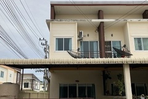 ขายทาวน์เฮ้าส์หมู่บ้านบูรพาแลนด์ หนองค้อ ถ.ศรีราชา-หนองค้อ ต.หนองขาม อ.ศรีราชา จ.ชลบุรี