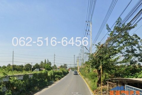 ขายที่ดิติด ถนนสวนหลวง4 ขนาด 21 ไร่ 2 งาน 12 วา ห่างจากถนนพุทธสาคร 400 เมตร