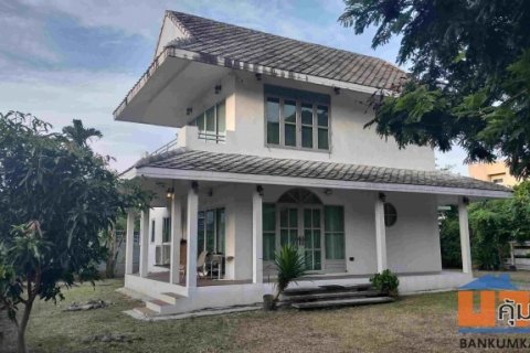 ขายบ้านเดี่ยว 2 ชั้น หมู่บ้านกรีนิชชาเลต์ ถนนบรมราชชนนี เขตทวีวัฒนา จังหวัดกรุงเทพมหานคร