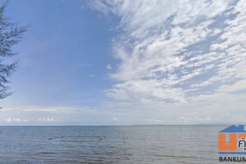 ขายเกาะและที่ดินติดชายหาดส่วนตัว 23 ไร่ ที่แหลมกลัด จ.ตราด ราคาสุดคุ้มเพียง 92 ล้านบาท