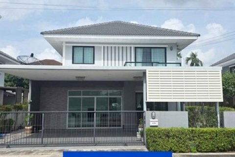 ให้เช่าบ้านเดี่ยวหมู่บ้านมณีรินทร์ ไพรเวซี่ หนองยายบู่ 3 ห้องนอน 25000 บ.เดือน