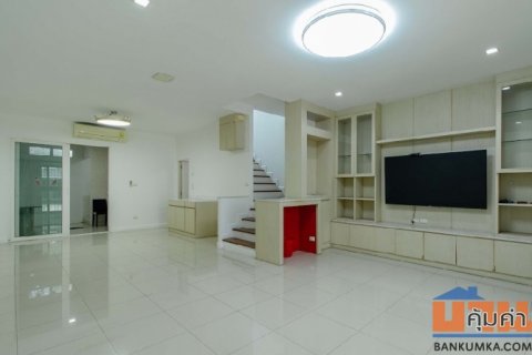 ขายทาวน์โฮม 3 ชั้น ม.เออร์เบิน สาทร ริมถนนราชพฤกษ์ ใกล้รถไฟฟ้าบางหว้า