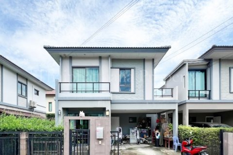 หมู่บ้านภัสสร รามคำแหง - ราษฎร์พัฒนา ตกแต่งพร้อมอยู่ ทำเลดีใกล้รถไฟฟ้า MRT