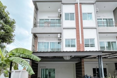 โฮมออฟฟิศสไตล์โมเดิร์น 3 ชั้นหลังมุม กานต์ศิริ รามอินทรา-นวลจันทร์ 48