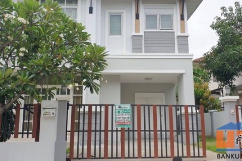 ขายบ้านเดี่ยว 2 ชั้น หมู่บ้านสิรินดา พราน่า กฤตยา ซ.3 พร้อมเข้าอยู่ ทำเลดี เดินทางสะดวก ใกล้ถนนบางนา-ตราด