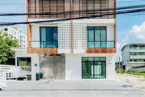 ขายโฮมออฟฟิศ ทำเลดี เดินทางสะดวกติดรถไฟฟ้า บ้านใหม่ไม่เสียค่าส่วนกลาง