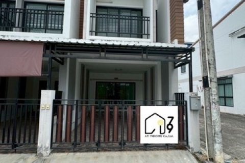 Vายและให้เช่าทาวน์เฮ้าส์ 2 ชั้น ใกล้ขนส่งใหม่ ไม่มีเฟอร์นิเจอร์
