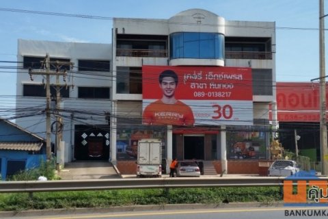 ให้เช่าหรือขายอาคาร 3 ชั้นครึ่ง (มีชั้นลอย) ทำเลดี เดินทางสะดวก อ.หนองแค จ.สระบุรี