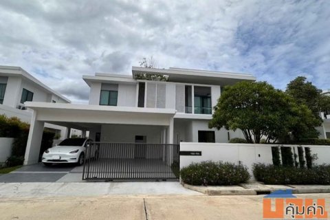 HR2687ให้เช่าบ้านเดี่ยว โครงการหรู หมู่บ้านมัณฑนา บางนา กม.15 ตกแต่งเฟอร์ครบพร้อมอยู่ เดินทางสะดวก