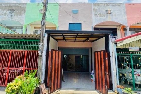 หมู่บ้านธีรวรรณ รามอินทรา 109 เฟอร์นิเจอร์ครบ รีโนเวทใหม่ พร้อมเข้าอยู่