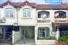 ขาย!! หมู่บ้านบุญโต ปาร์ควิลล์ รัตนาธิเบศร์ (ขนาด 21 ตร.ว.) ซอยรัตนาธิเบศร์ 17 ใกล้ MRT สถานีบางกระสอ