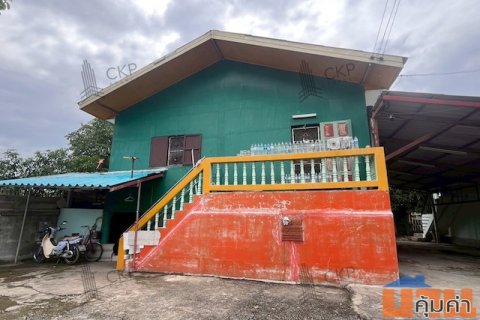 บ้านพร้อมที่ดิน เนื้อที่ 1 ไร่ พร้อมบ้าน 2 หลัง โกดัง 12*12 เมตร 1 หลัง