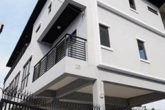 ให้เช่าอาคาร 3 ชั้น 10 ห้องทำงาน 2 ห้องโถง 6 ห้องน้ำ ตรงข้ามเดอะไนน์ พระราม 9