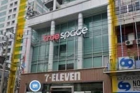 ขายอาคารพาณิชย์ 5.5 ชั้น พร้อมที่ดิน 61 ตร.วา ติดถนนอโศก  ผังเมืองสีแดง FAR 10